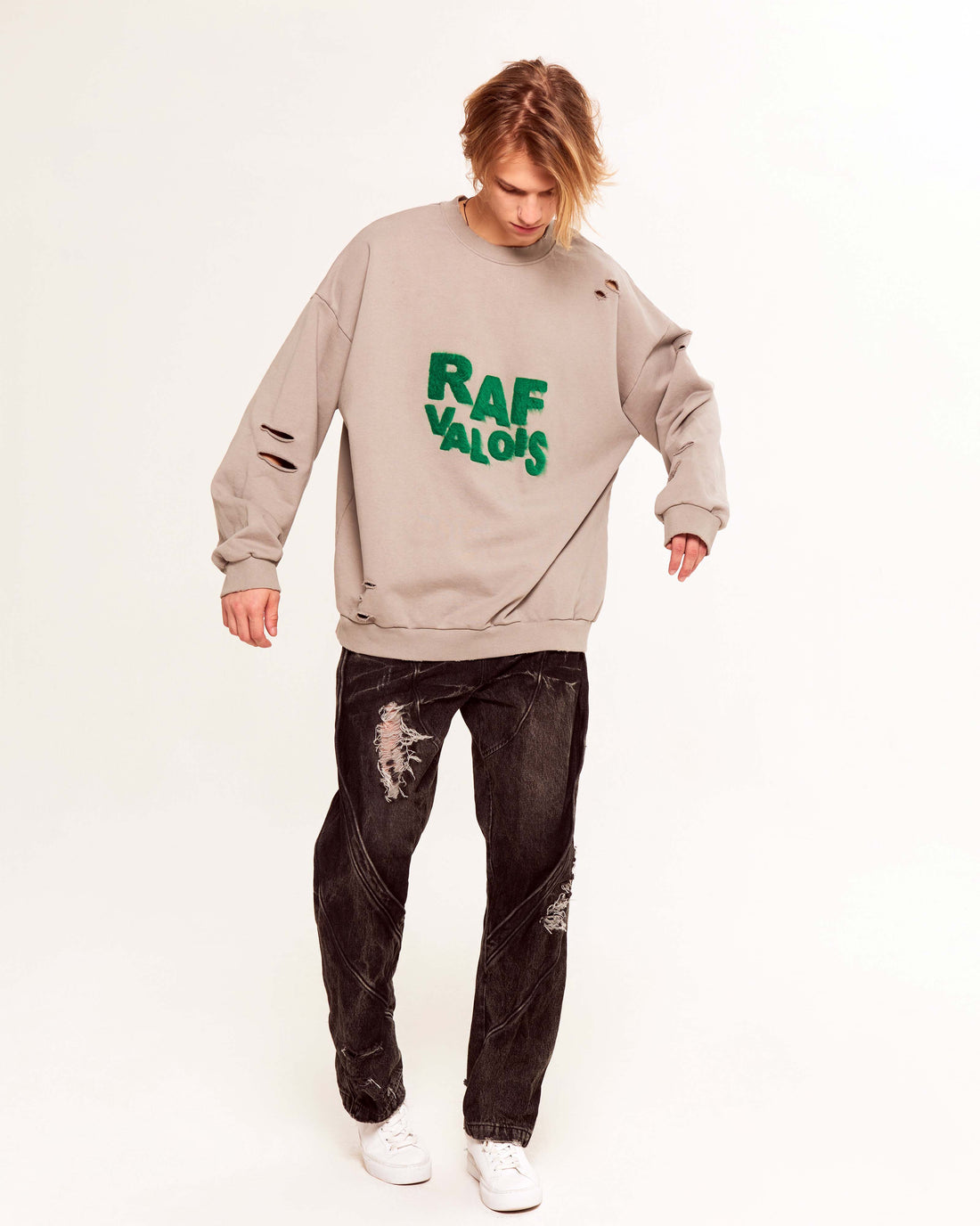 RAF VALOIS 23SS "PAIN" three-dimensional flocking embroidered LOGO distressed sweatshirt